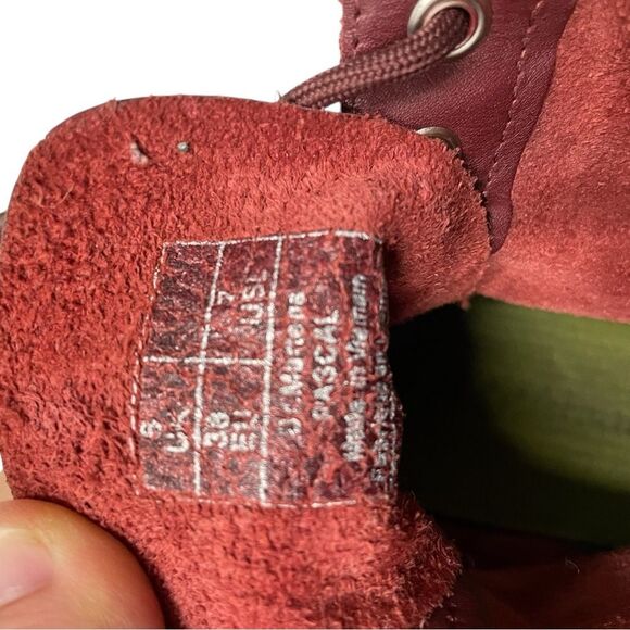 DR MARTENS Burgundy Leather Lace-Up Boots Size 7 - Picture 16 of 16